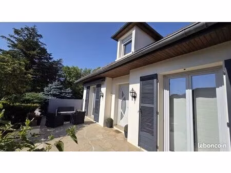 maison 7 pièces 150 m²