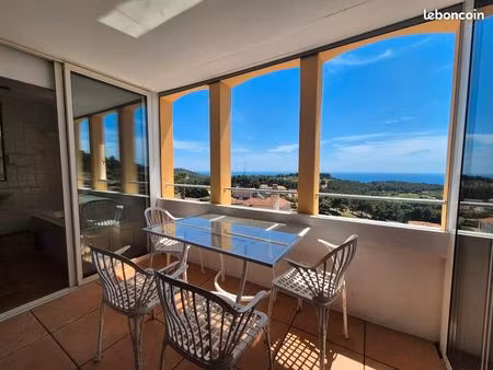 t2 vue mer terrasse et parking au golf