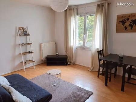 studio 30m2 villaroy proche technocentre