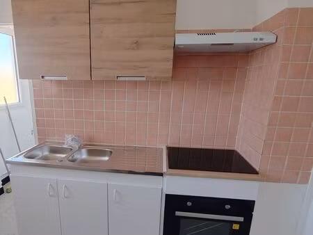 monteux à louer bel appartement p3 75 m2 quartier résidentiel proche centre ville dans pet