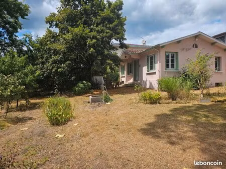 a louer maison à roquefort