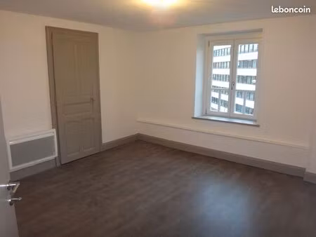 loue 2 pièces 38 m2