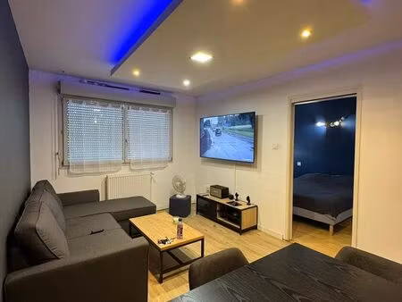 t2 meublé 43 m² – louis plana / roseraie – parking boxé