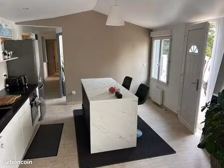 disponible immédiatement - location maison 2 chambres avec piscine