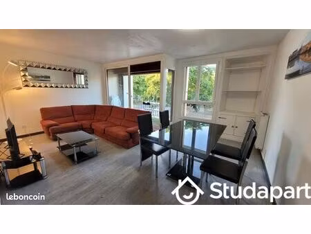 chambre 1 pièce 9 m²