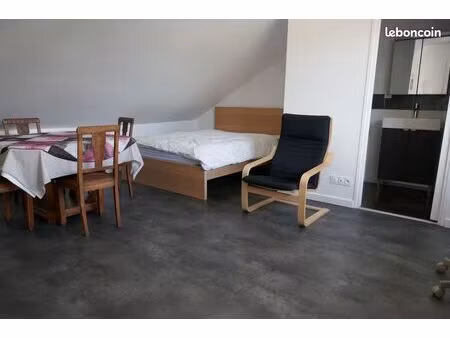 studio meublé 17m2  secteur beaulieu