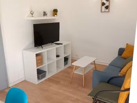 chambre 1 pièce 9 m²