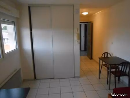 studio 1 pièce 19 m²