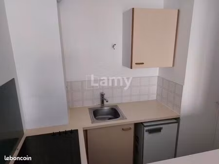 studio 1 pièce 29 m²