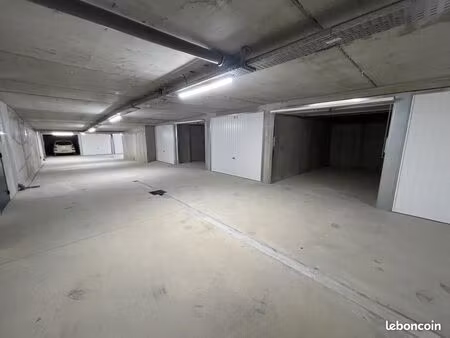 garage/box 10 m² villefranche sur saone
