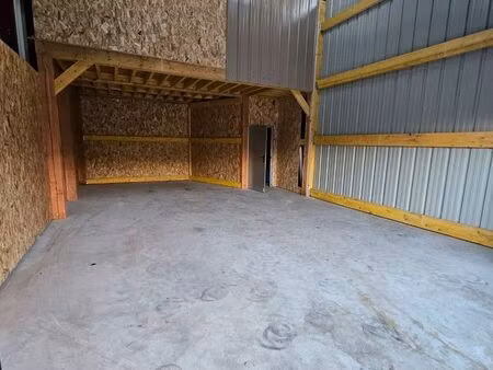 local 60 m2
