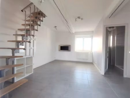 location appartement 2 pièces 43 m² à sainte-consorce (69280)