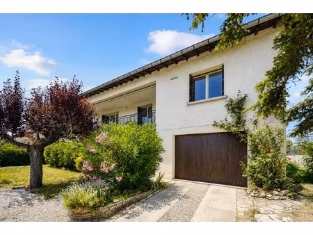 maison familiale de 170 m² avec dépendance à st jean