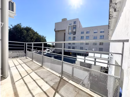 nimes montaury / pompidou t2 meuble recent avec climatisatio