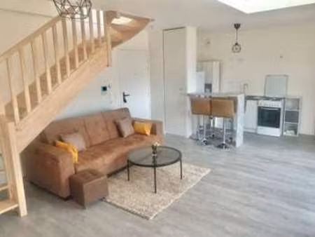 location appartement 3 pièces meublé à cergy (95000) : à louer 3 pièces meublé / 65m² cerg