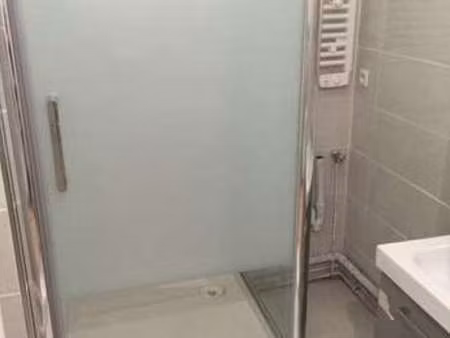 location appartement t1 à courbevoie (92400) : à louer t1 / 20m² courbevoie