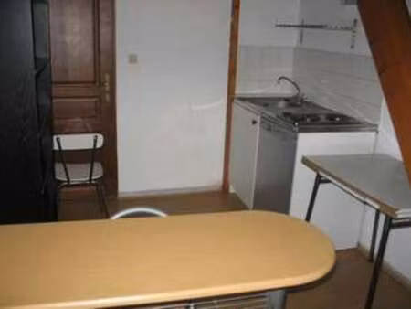 location appartement 2 pièces meublé à grenoble (38000) : à louer 2 pièces meublé / 28m² g