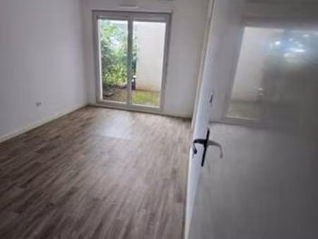 location appartement 2 pièces à mantes-la-ville (78711) : à louer 2 pièces / 38m² mantes-l