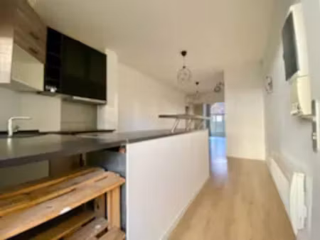 location appartement 2 pièces 43 m² à aubagne (13400)