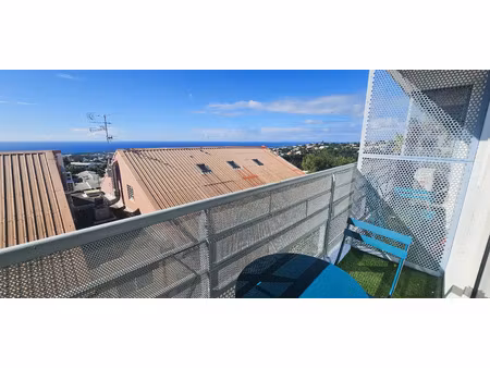 t2 duplex lumineux et rénové. vendu meublé. parking privatif – résidence central fac 5 – s