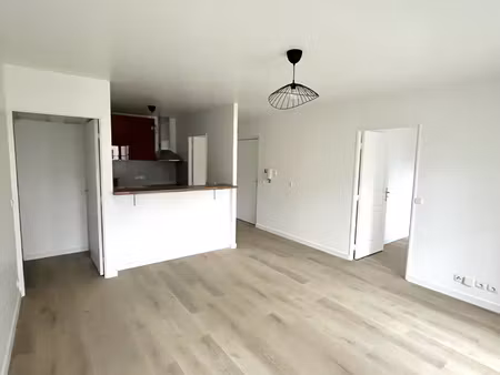 4 pièces entièrement rénové 72 m2