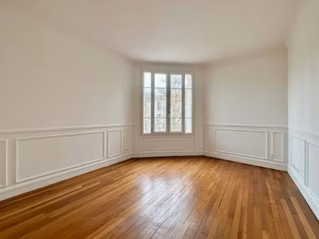 3 pièces 60 m2 / traversant / charme de l'ancien