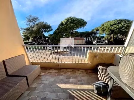 studio 24 m² avec terrasse - port hyères