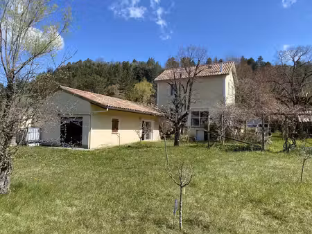 belle demeure sur 2 248m² de jardin constructible