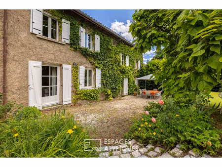 ancien corps de ferme en pierre avec appartement indépendant