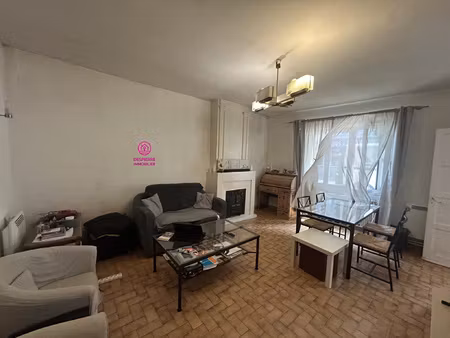 roussillon - maison mitoyenne sur 2 niveaux - 100m2 habitabl