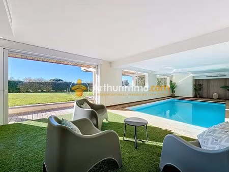 magnifique villa contemporaine avec vue dégagée