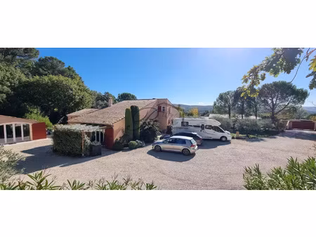 vente villa avec vue et dépendances  84120 la bastidonne.