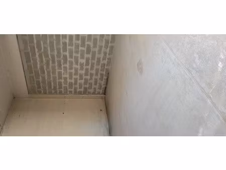 garage entrepôt 52 m2 à vendre villeneuve sur lot  3 places  idéal camping-car