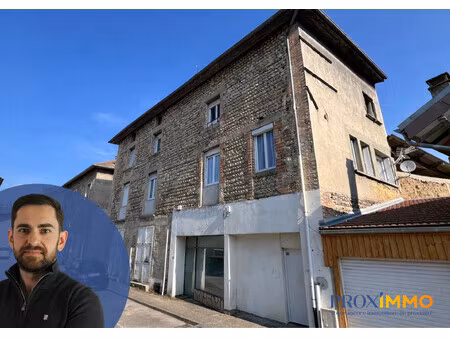 local au rdc avec vitrine sur rue – 61 m² + cave 25 m² – i