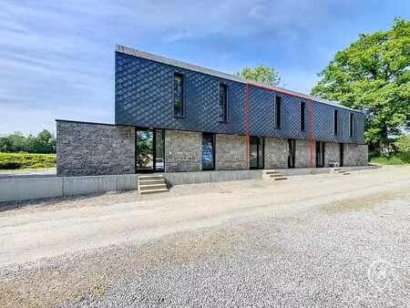 superbe maison 2 façades récemment rénovée à louer à ciney