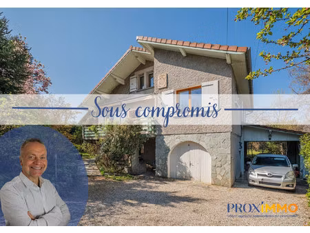 maison familiale spacieuse avec grand terrain au calme à couble