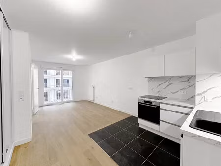 clichy - a louer vide - beau 2 pieces de 44 80 m2 - 4e étage avec ascenseur - appartement 