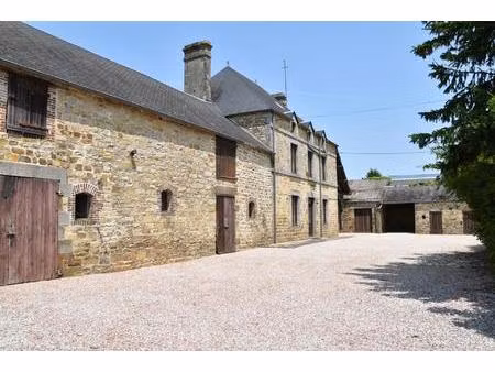 elégante maison avec jardin et dépendances