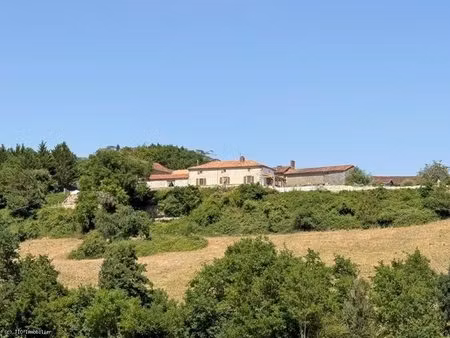 magnifique propriété rénovée avec prestations haut de