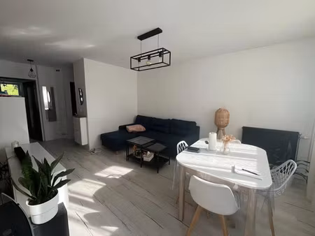 location meublée appartement 3 pièces 60 m² à franconville (95130)  1 200 €