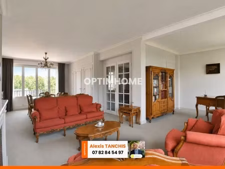 lille / square foch – appartement de standing de 126 m² avec parking  cave et chambre de b