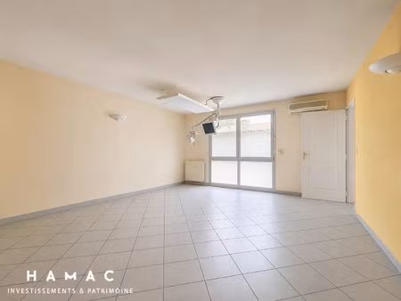 sainte-foy-lès-lyon — plein bourg — appartement 91 m² avec terrasse — à rénover
