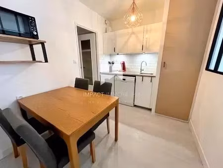 studio 24 m² avec terrasse - port hyères