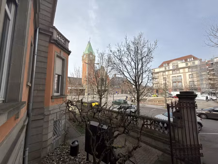 bureau 62 m2 face à la gare avec parking et potentiel d'agra