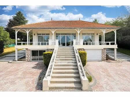 maison d'architecte des années 30 avec vue panoramique