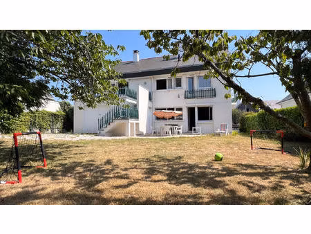 maison familiale petit chantilly  6 ch