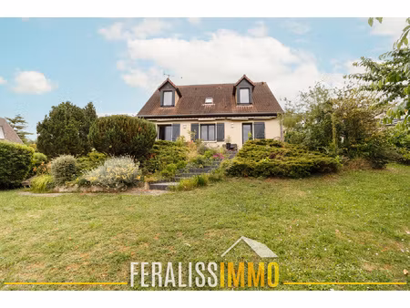 sur les hauteurs de triel : belle maison individuelle avec s