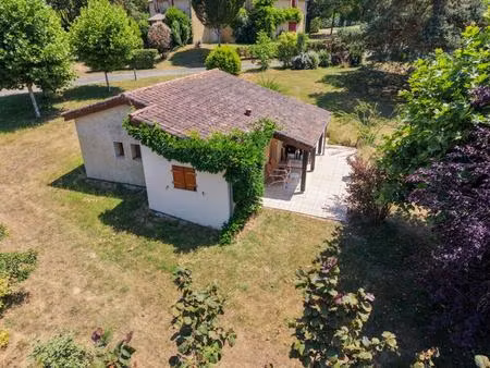 belle opportunité : maison 2 chambres  jardin et terrasse couverte  idéale pied-à-terre ou