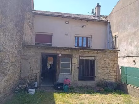 maison de village - jardin - 67 m² habitable - dépendances