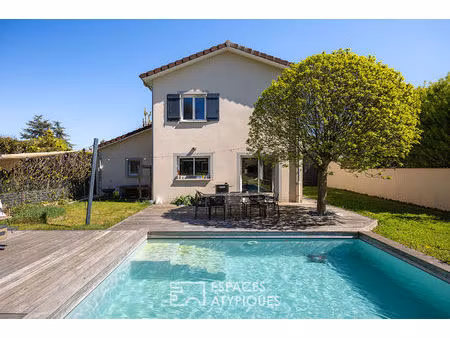 villa moderne avec piscine à villette d'anthon